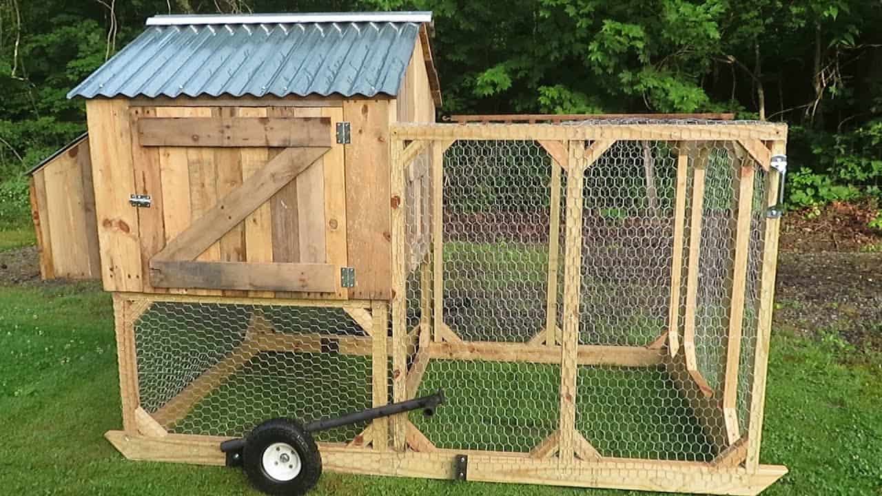 Chicken Tractor Made from Pallets